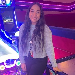 Meet your Posher, Stephanie